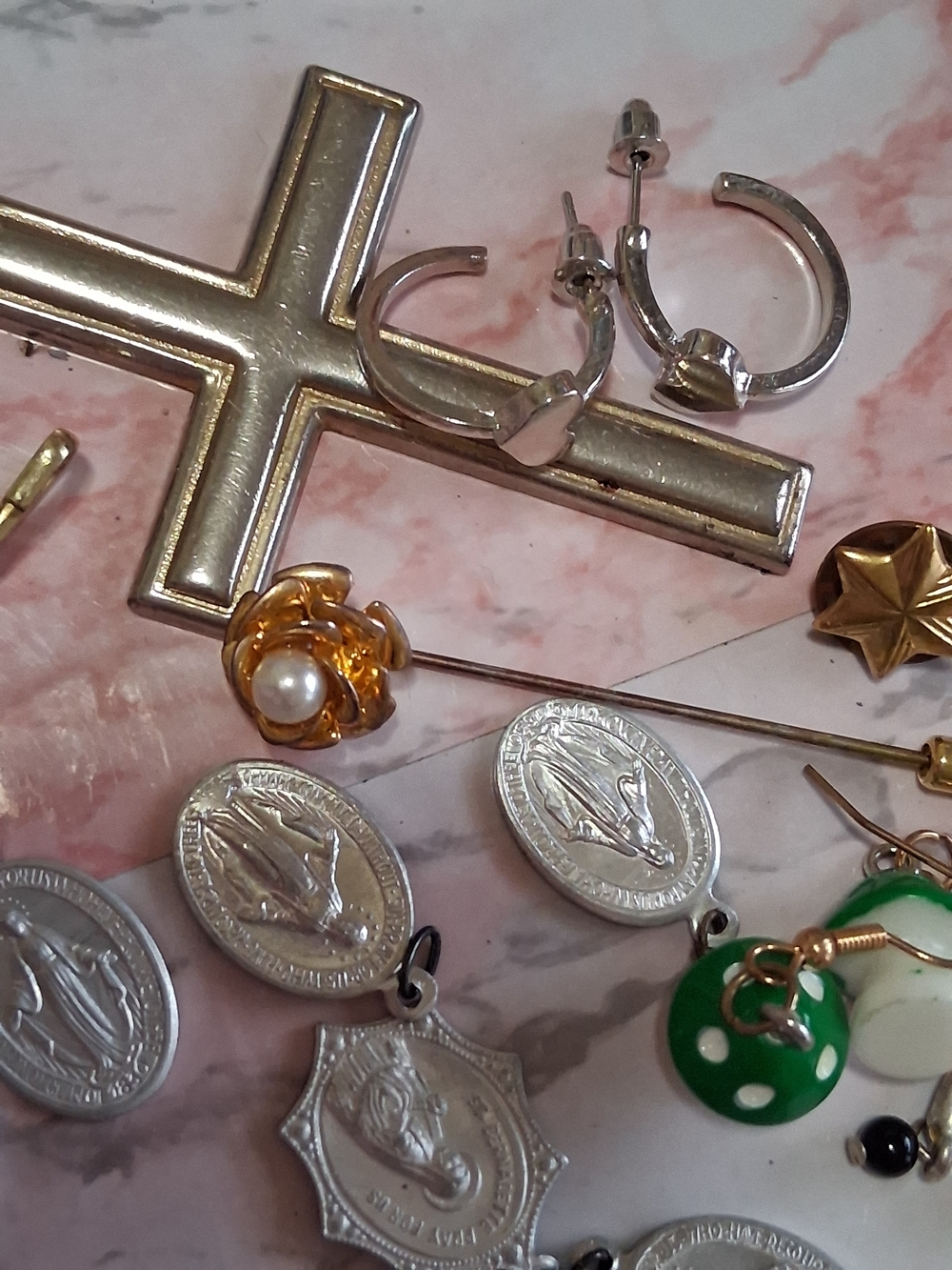 Gold Pearl Flower Stick Pin - Women Jewelry